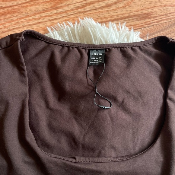 Ruched Long Sleeve Crop Top - Picture 3 of 3